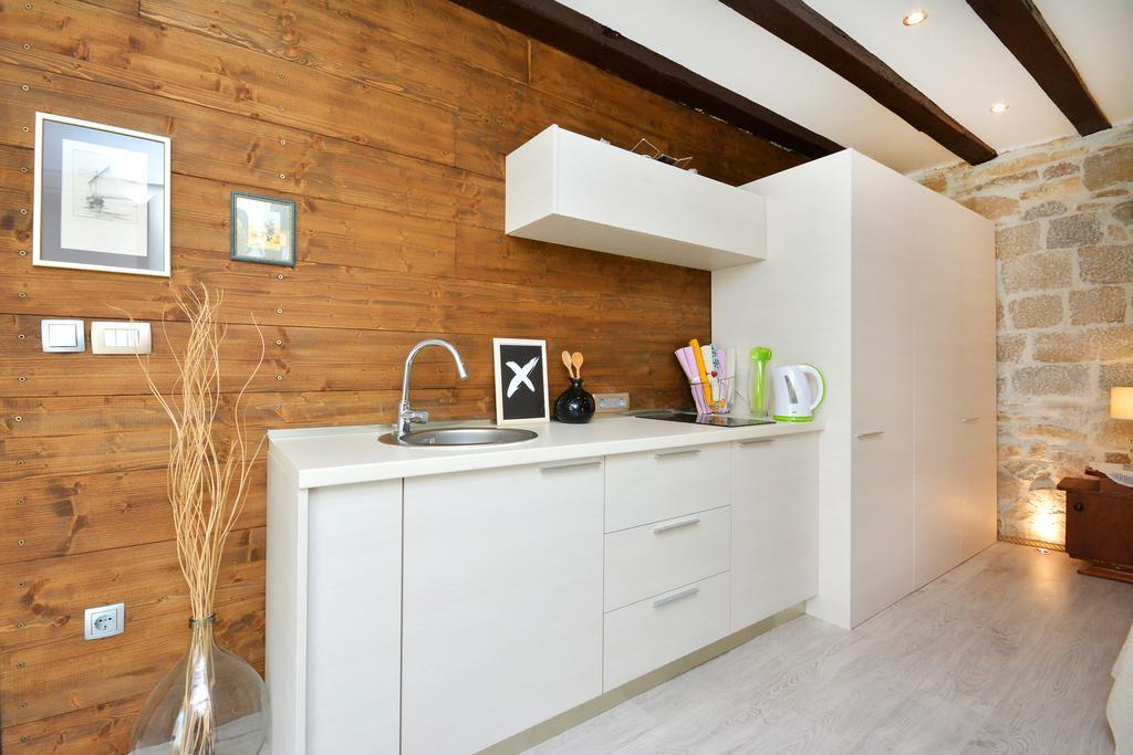 Studio Rustica & Moderna Apartment *